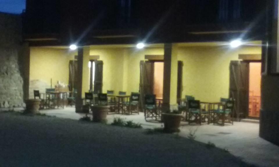 Hostal Casa Arrieta Castejon de Valdejasa Exterior foto